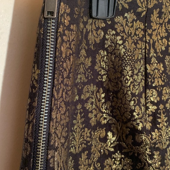 Worthington metallic gold and black brocade pencil skirt. Side zip and lined. - Picture 4 of 4